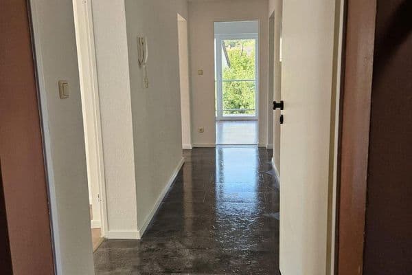 Prenájom bytu 3-izbový 84 m², Groß-Bieberau Prenájom bytu 3-izbový 84 m², Groß-Bieberau