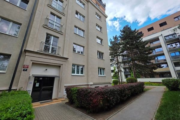 Predaj bytu 3-izbový 68 m², Sečská, Praha Predaj bytu 3-izbový 68 m², Sečská, Praha