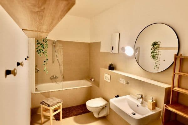Prenájom bytu 4-izbový 14 m², Gumbertstr 97, Düsseldorf Prenájom bytu 4-izbový 14 m², Gumbertstr 97, Düsseldorf