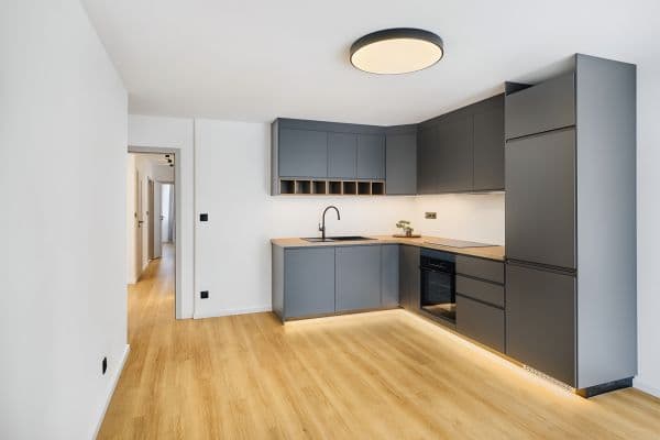 Predaj bytu 4-izbový 83 m², Přecechtělova, Praha Predaj bytu 4-izbový 83 m², Přecechtělova, Praha