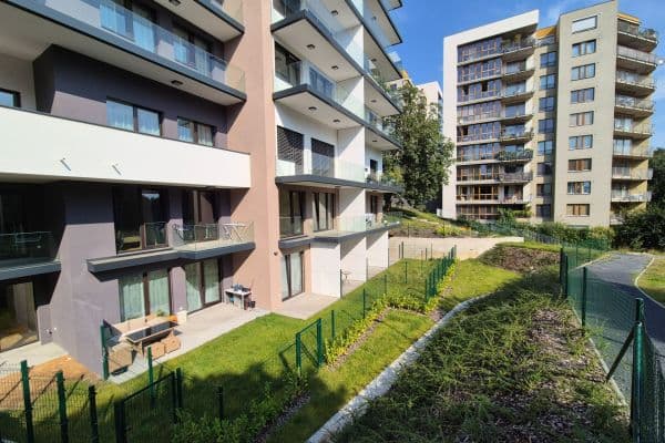Prenájom bytu 1-izbový 46 m², K Červenému vrchu, Praha Prenájom bytu 1-izbový 46 m², K Červenému vrchu, Praha