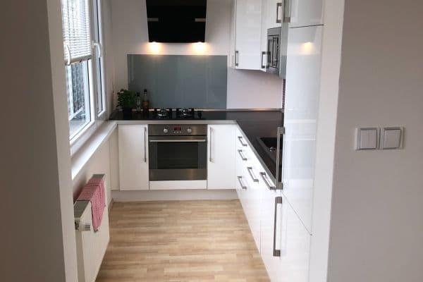 Prenájom bytu 3-izbový 73 m², Počernická, Praha Prenájom bytu 3-izbový 73 m², Počernická, Praha