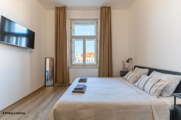 Predaj bytu 4-izbový 115 m², Sokolská, Praha Predaj bytu 4-izbový 115 m², Sokolská, Praha