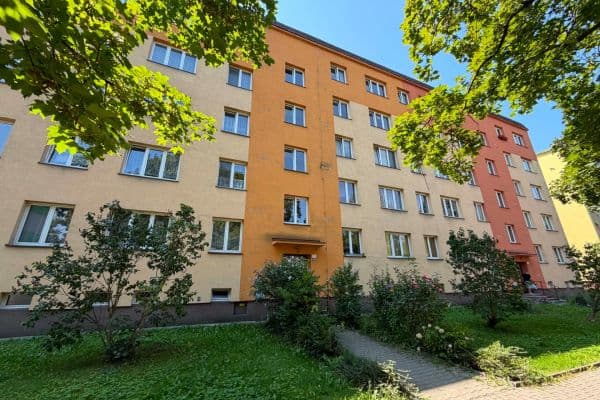 Prenájom bytu 3-izbový 68 m², Karla Pokorného, Ostrava Prenájom bytu 3-izbový 68 m², Karla Pokorného, Ostrava