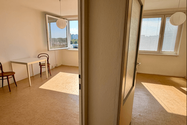 Prenájom bytu 2-izbový 43 m², Zázvorkova, Praha Prenájom bytu 2-izbový 43 m², Zázvorkova, Praha