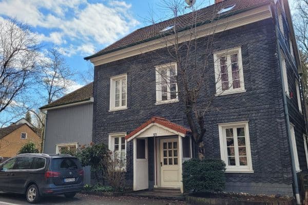 Prenájom bytu 5-izbový 99 m², Hunstiger Str. 57, Gummersbach Prenájom bytu 5-izbový 99 m², Hunstiger Str. 57, Gummersbach