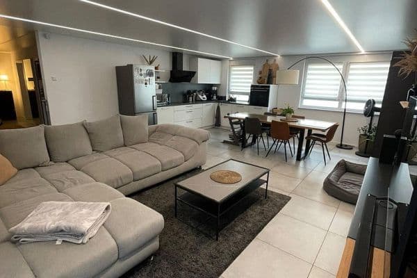 Prenájom bytu 3-izbový 95 m², Bad Rappenau, Bádensko-Wurttembersko Prenájom bytu 3-izbový 95 m², Bad Rappenau, Bádensko-Wurttembersko