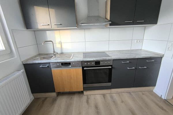Prenájom bytu 3-izbový 65 m², Göppingen-Faurndau Prenájom bytu 3-izbový 65 m², Göppingen-Faurndau