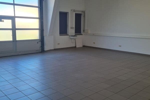 Prenájom nebytového priestoru 210 m², Kahl Prenájom nebytového priestoru 210 m², Kahl