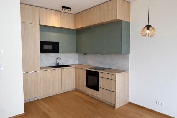 Prenájom bytu 2-izbový 55 m², V Třešňovce, Praha Prenájom bytu 2-izbový 55 m², V Třešňovce, Praha