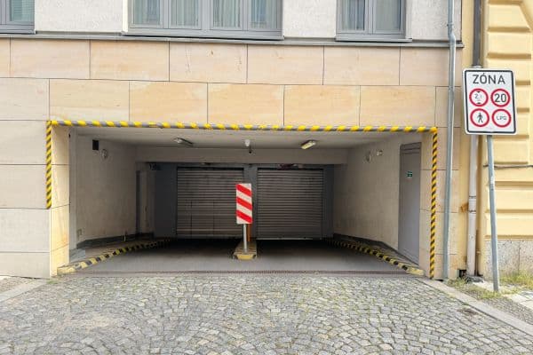 Prenájom garáže 15 m², Karla Engliše, Praha Prenájom garáže 15 m², Karla Engliše, Praha