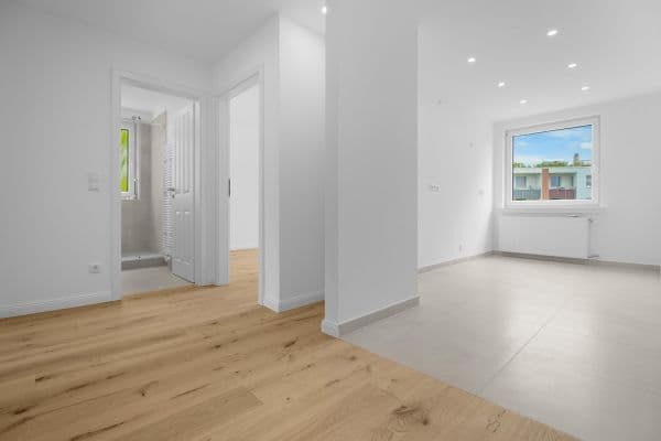 Prenájom bytu 3-izbový 73 m², Hannover, Dolné Sasko Prenájom bytu 3-izbový 73 m², Hannover, Dolné Sasko