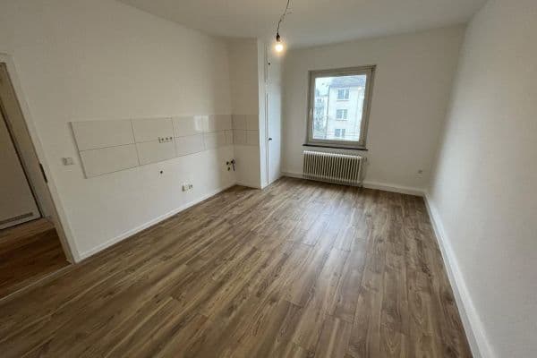 Prenájom bytu 2-izbový 82 m², Bochumer Str. 226, Herne Prenájom bytu 2-izbový 82 m², Bochumer Str. 226, Herne