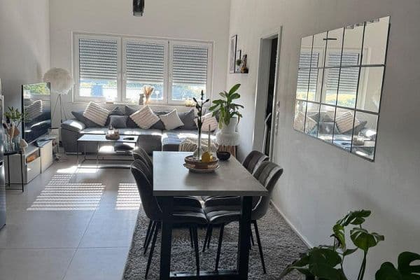 Prenájom bytu 3-izbový 92 m², Hümmerich Prenájom bytu 3-izbový 92 m², Hümmerich