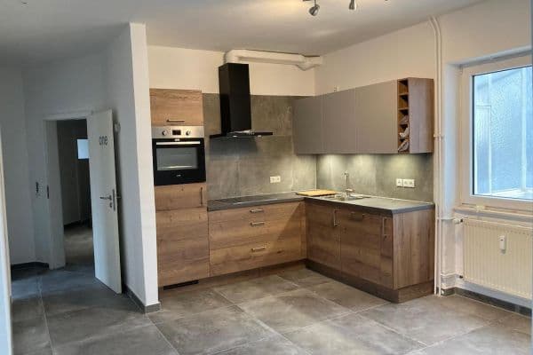 Prenájom bytu 3-izbový 101 m², Aschaffenburg Prenájom bytu 3-izbový 101 m², Aschaffenburg