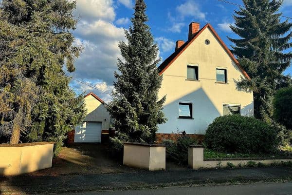 Predaj domu 244 m², pozemok 816 m², Allee 18, Neustadt bei Coburg Predaj domu 244 m², pozemok 816 m², Allee 18, Neustadt bei Coburg
