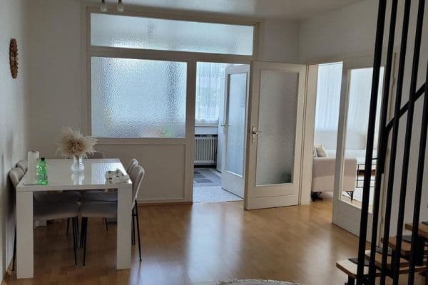 Prenájom bytu 4-izbový 121 m², Hauptstraße 44, Buxtehude, Dolné Sasko Prenájom bytu 4-izbový 121 m², Hauptstraße 44, Buxtehude, Dolné Sasko