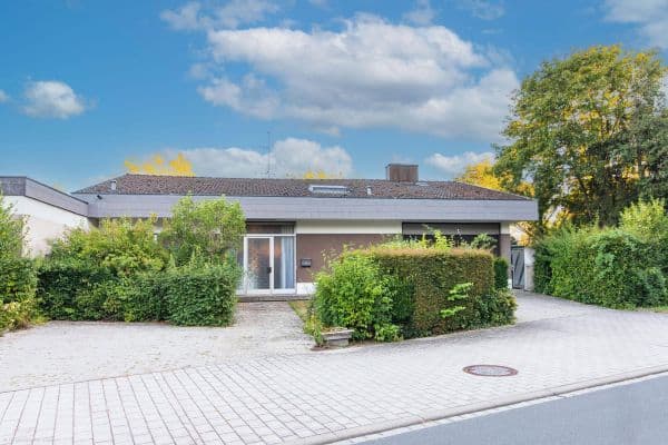 Predaj domu 290 m², pozemok 909 m², Bayreuth, Bavorsko Predaj domu 290 m², pozemok 909 m², Bayreuth, Bavorsko