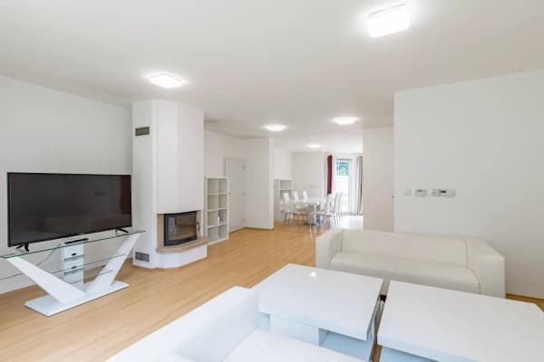 Prenájom domu 180 m², pozemok 700 m², Pod Valem Ⅱ., Průhonice Prenájom domu 180 m², pozemok 700 m², Pod Valem Ⅱ., Průhonice