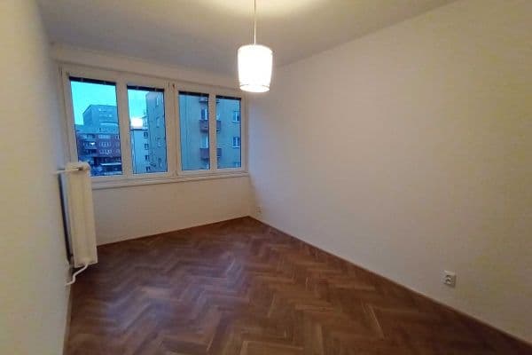 Prenájom bytu 2-izbový 56 m², Na Hrádku, Pardubice, Pardubický kraj Prenájom bytu 2-izbový 56 m², Na Hrádku, Pardubice, Pardubický kraj