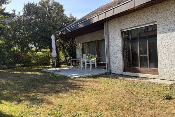 Predaj domu 242 m², pozemok 551 m², Im Seidenbåumle 4, Leutenbach Predaj domu 242 m², pozemok 551 m², Im Seidenbåumle 4, Leutenbach