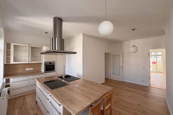 Predaj bytu 3-izbový 104 m², Berlin, Berlín Predaj bytu 3-izbový 104 m², Berlin, Berlín