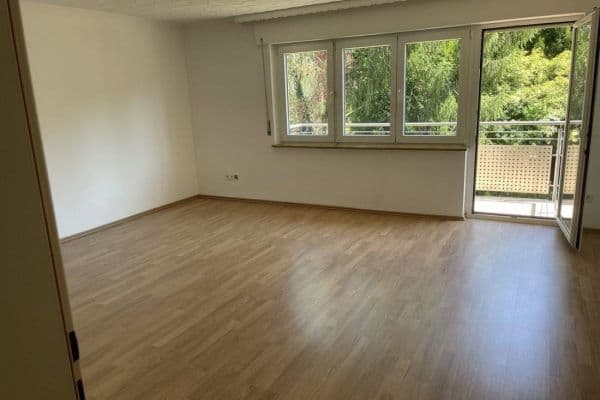 Prenájom bytu 3-izbový 78 m², Steinbügelstraße 23, Karlsruhe, Bádensko-Wurttembersko Prenájom bytu 3-izbový 78 m², Steinbügelstraße 23, Karlsruhe, Bádensko-Wurttembersko