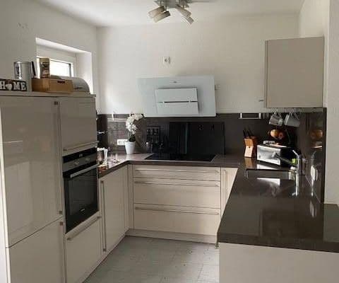 Prenájom bytu 2-izbový 56 m², Essen Prenájom bytu 2-izbový 56 m², Essen