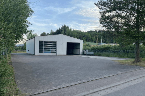 Prenájom nebytového priestoru 1.300 m², Dahn Prenájom nebytového priestoru 1.300 m², Dahn