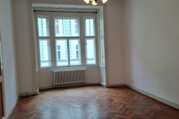 Prenájom bytu 3-izbový 110 m², Kafkova, Praha Prenájom bytu 3-izbový 110 m², Kafkova, Praha