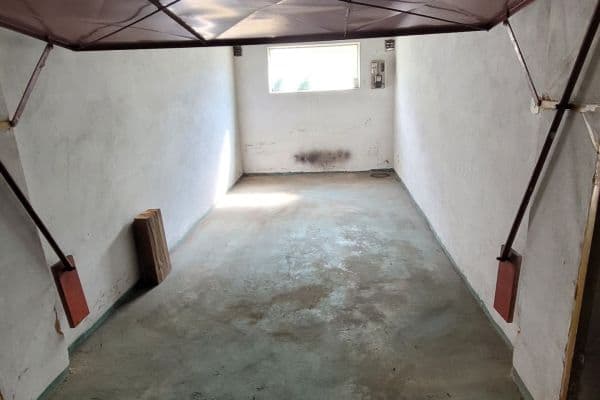 Prenájom garáže 14 m², Brožíkova, Plzeň Prenájom garáže 14 m², Brožíkova, Plzeň