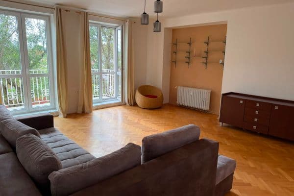Prenájom bytu 2-izbový 74 m², Toužimská, Praha Prenájom bytu 2-izbový 74 m², Toužimská, Praha