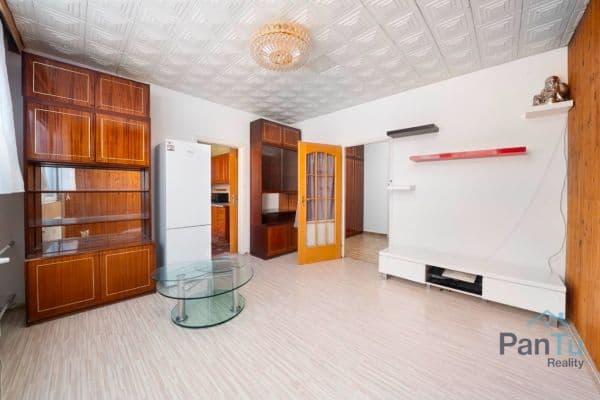 Prenájom bytu 3-izbový 62 m², Pražského, Praha Prenájom bytu 3-izbový 62 m², Pražského, Praha