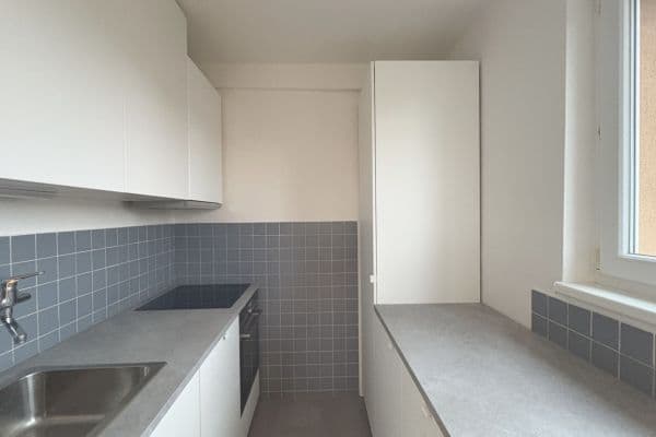 Prenájom bytu 3-izbový 60 m², Bělčická, Praha Prenájom bytu 3-izbový 60 m², Bělčická, Praha
