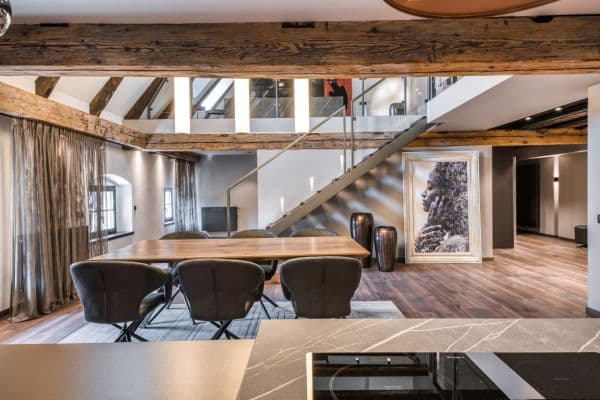 Prenájom bytu 3-izbový 178 m², Černá, Praha Prenájom bytu 3-izbový 178 m², Černá, Praha