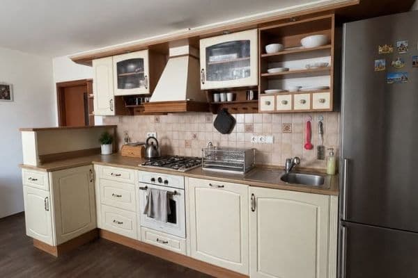 Prenájom bytu 4-izbový 74 m², Politických vězňů, Horoměřice Prenájom bytu 4-izbový 74 m², Politických vězňů, Horoměřice