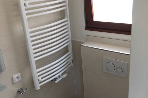 Prenájom bytu 1-izbový 18 m², Nad Santoškou, Praha Prenájom bytu 1-izbový 18 m², Nad Santoškou, Praha