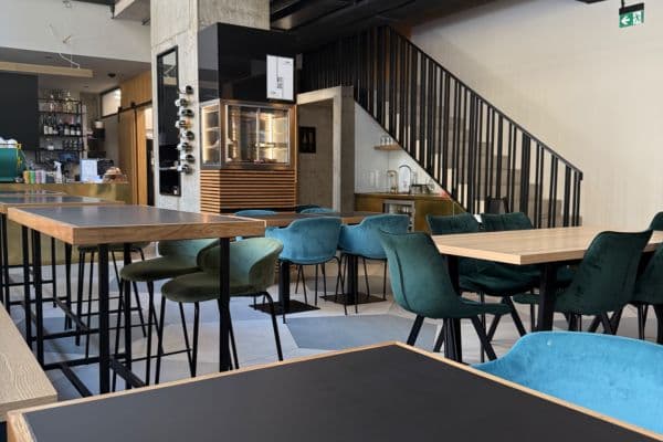 Prenájom nebytového priestoru 167 m², Grafická, Praha Prenájom nebytového priestoru 167 m², Grafická, Praha