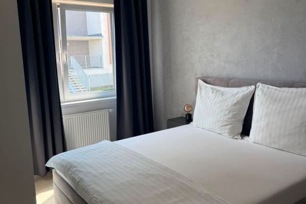 Prenájom bytu 2-izbový 54 m², Želetická, Praha Prenájom bytu 2-izbový 54 m², Želetická, Praha