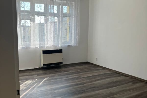 Prenájom bytu 1-izbový 44 m², Kounicova, Brno Prenájom bytu 1-izbový 44 m², Kounicova, Brno