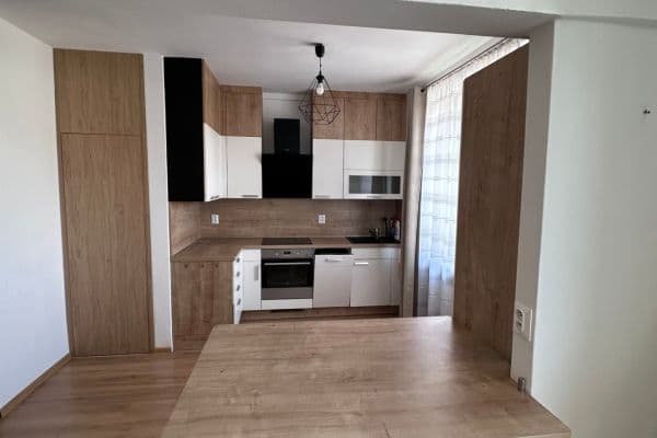 Prenájom bytu 3-izbový 74 m², Botanická, Brno Prenájom bytu 3-izbový 74 m², Botanická, Brno