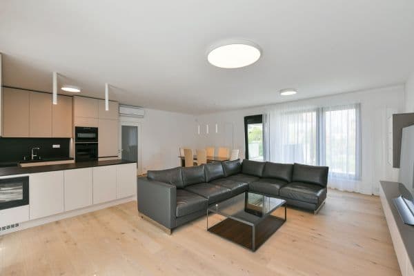 Prenájom bytu 3-izbový 115 m², Michelská, Praha Prenájom bytu 3-izbový 115 m², Michelská, Praha