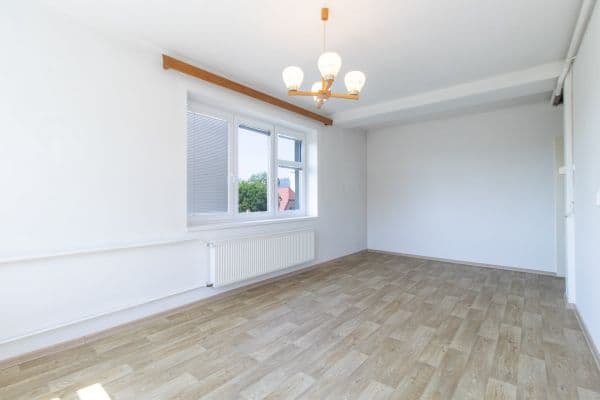 Prenájom bytu 3-izbový 73 m², Jedličkova, Lysá nad Labem Prenájom bytu 3-izbový 73 m², Jedličkova, Lysá nad Labem