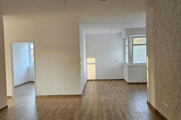Prenájom bytu 4-izbový 116 m², Groß-Bieberau Prenájom bytu 4-izbový 116 m², Groß-Bieberau