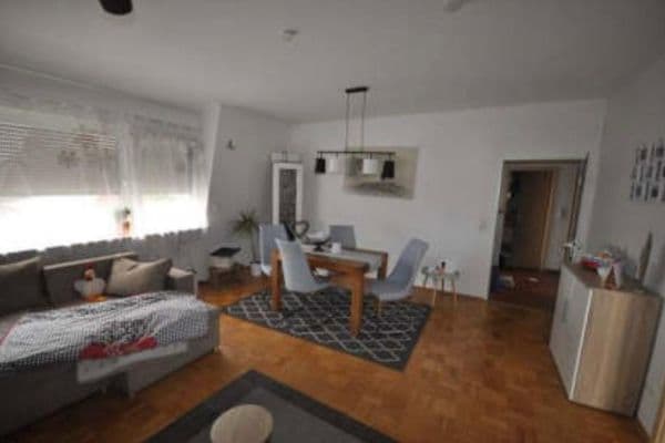 Predaj bytu 3-izbový 90 m², Mühlstr. xxx, Schöneck Predaj bytu 3-izbový 90 m², Mühlstr. xxx, Schöneck