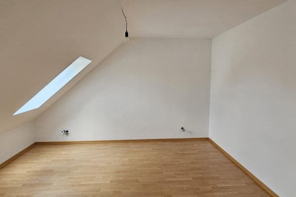Prenájom bytu 2-izbový 70 m², Wilhelmstraße 80C, Lampertheim Prenájom bytu 2-izbový 70 m², Wilhelmstraße 80C, Lampertheim