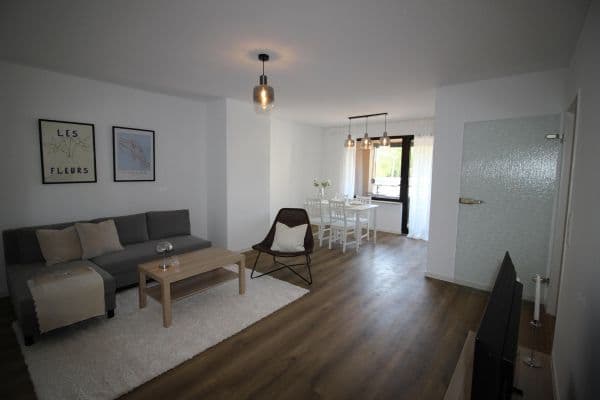 Prenájom bytu 2-izbový 62 m², Sportplatzstraße, Köln, Severné Porýnie - Westfálsko Prenájom bytu 2-izbový 62 m², Sportplatzstraße, Köln, Severné Porýnie - Westfálsko