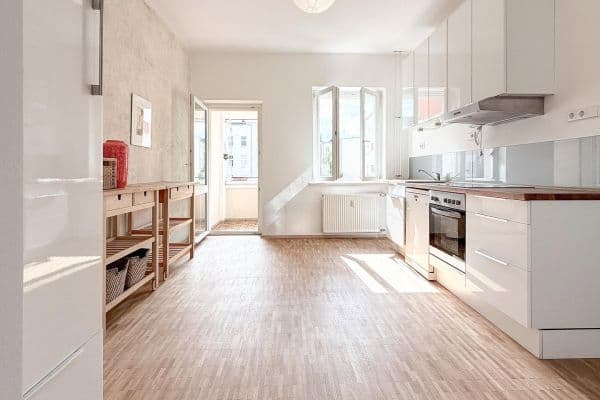 Predaj bytu 3-izbový 68 m², Berlin, Berlín Predaj bytu 3-izbový 68 m², Berlin, Berlín