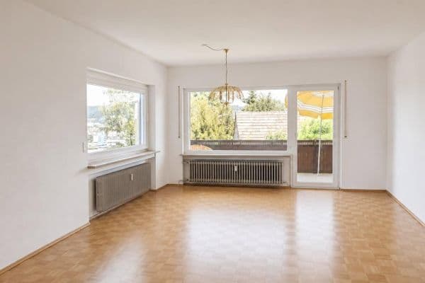 Prenájom bytu 4-izbový 113 m², Tüllinger Straße 76, Lörrach, Bádensko-Wurttembersko Prenájom bytu 4-izbový 113 m², Tüllinger Straße 76, Lörrach, Bádensko-Wurttembersko