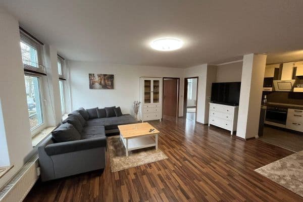 Prenájom bytu 3-izbový 84 m², Am Falkenberg 106, Berlin, Berlín Prenájom bytu 3-izbový 84 m², Am Falkenberg 106, Berlin, Berlín